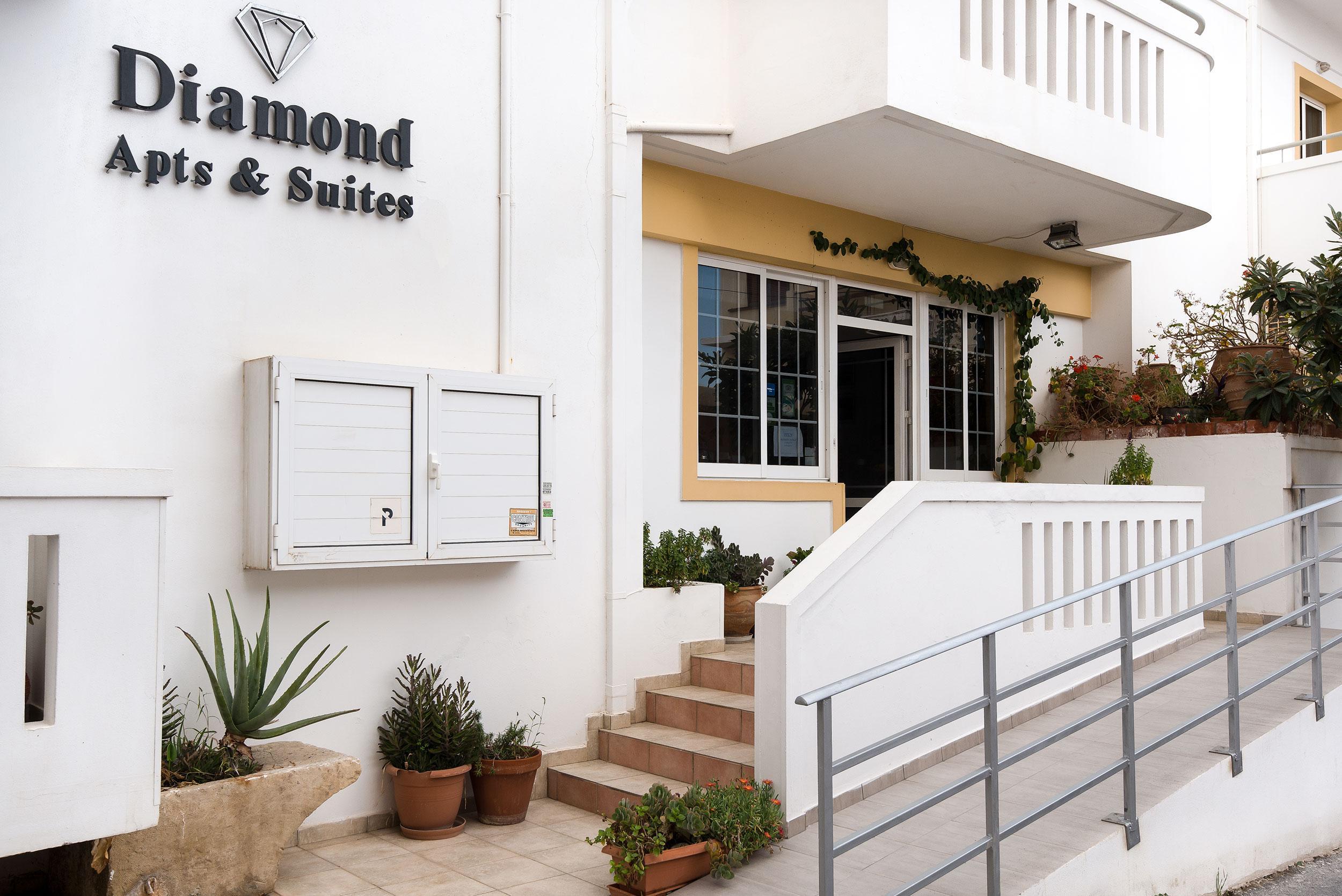 Diamond Apartments & Suites Limenas Chersonisou Exterior foto